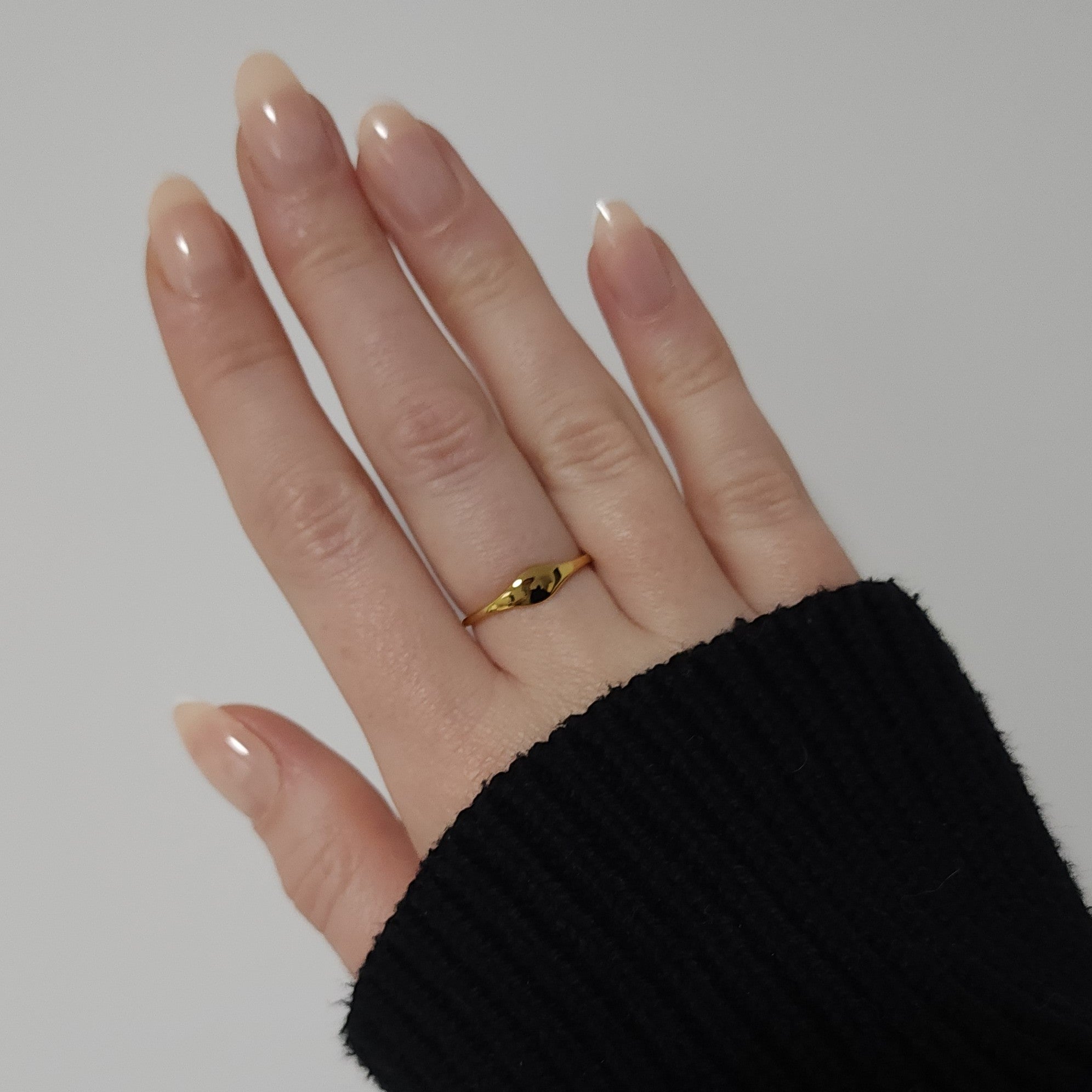 Minimal Slim Signet Ring - Cerise Jewelry