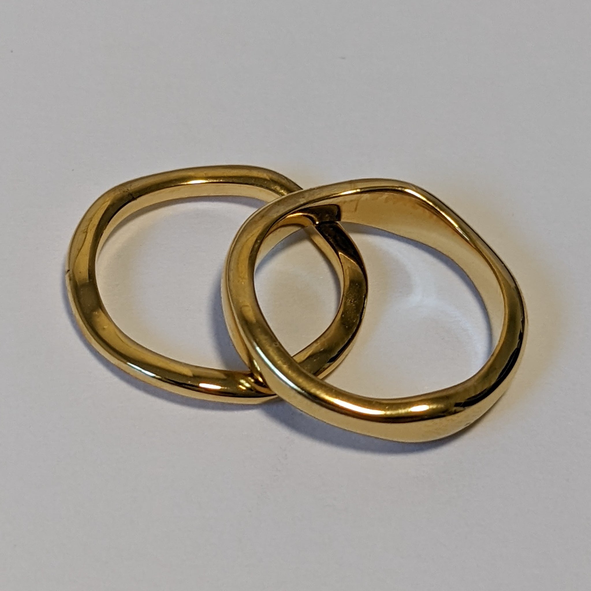 Cerise-Jewelry-Tidal-Irregular-Band-Ring