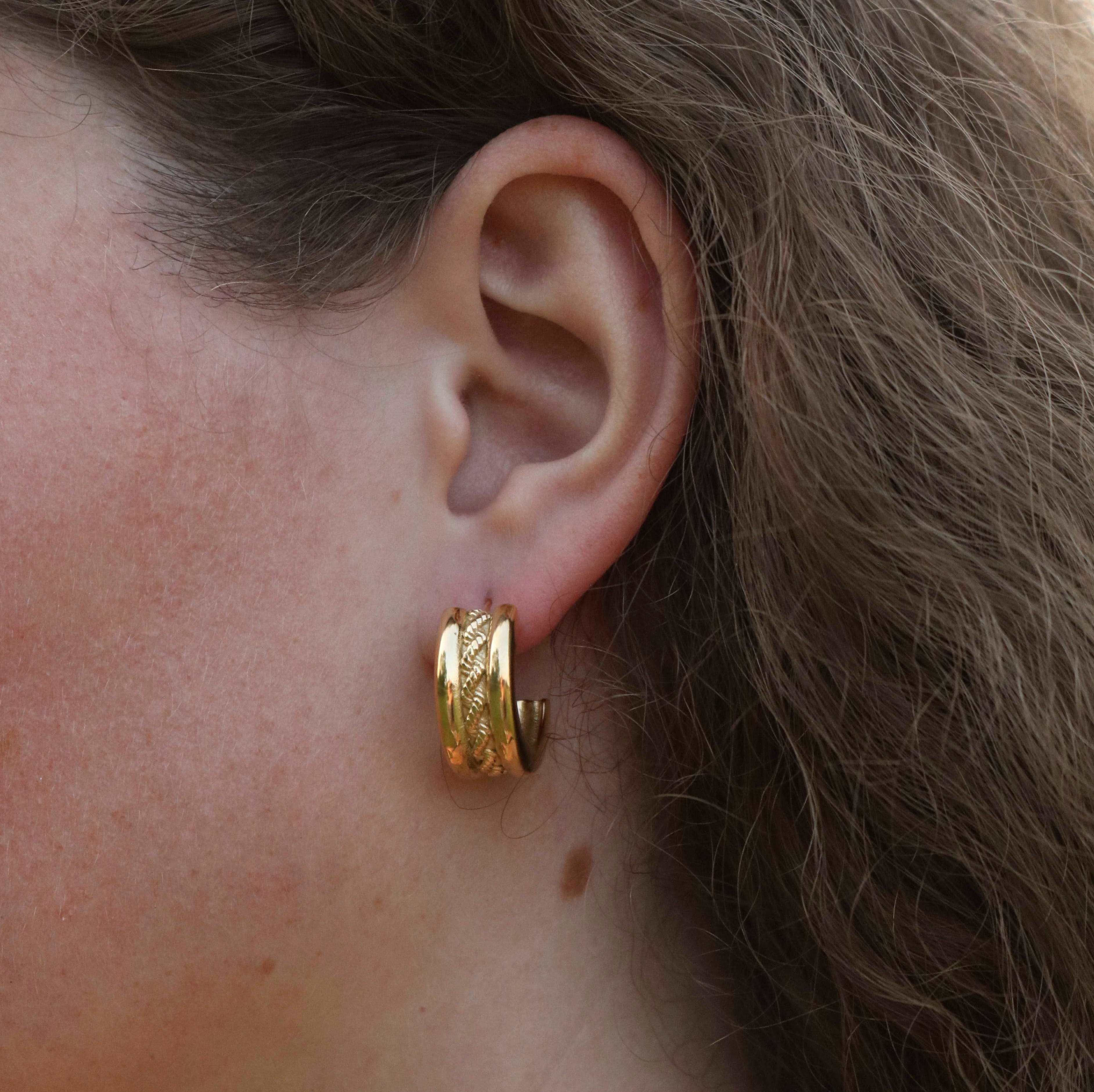 Cerise Jewelry Camille Middle Twist Hoop Earrings Gold