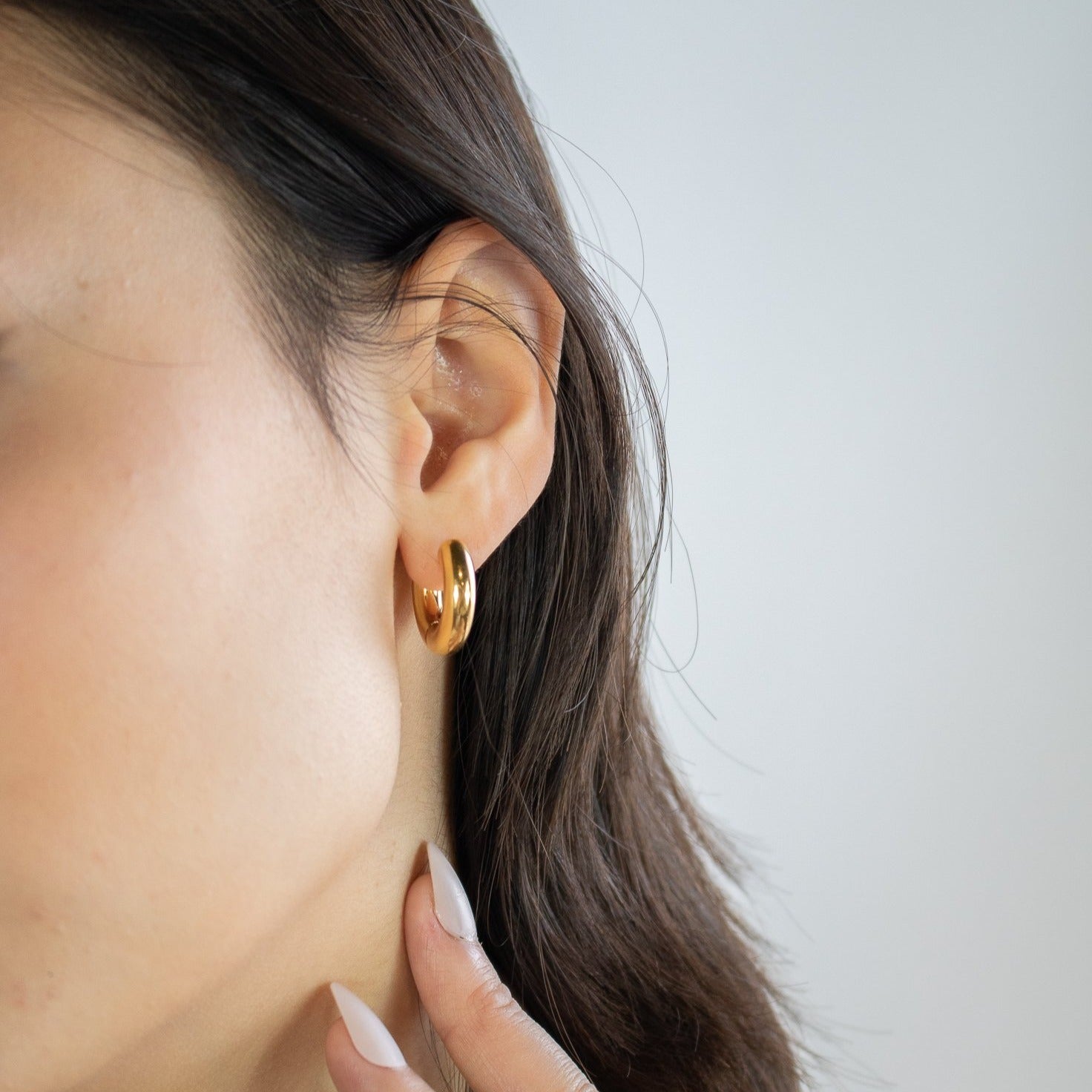 Cerise Jewelry Jaden Classic Hoop Earrings Gold