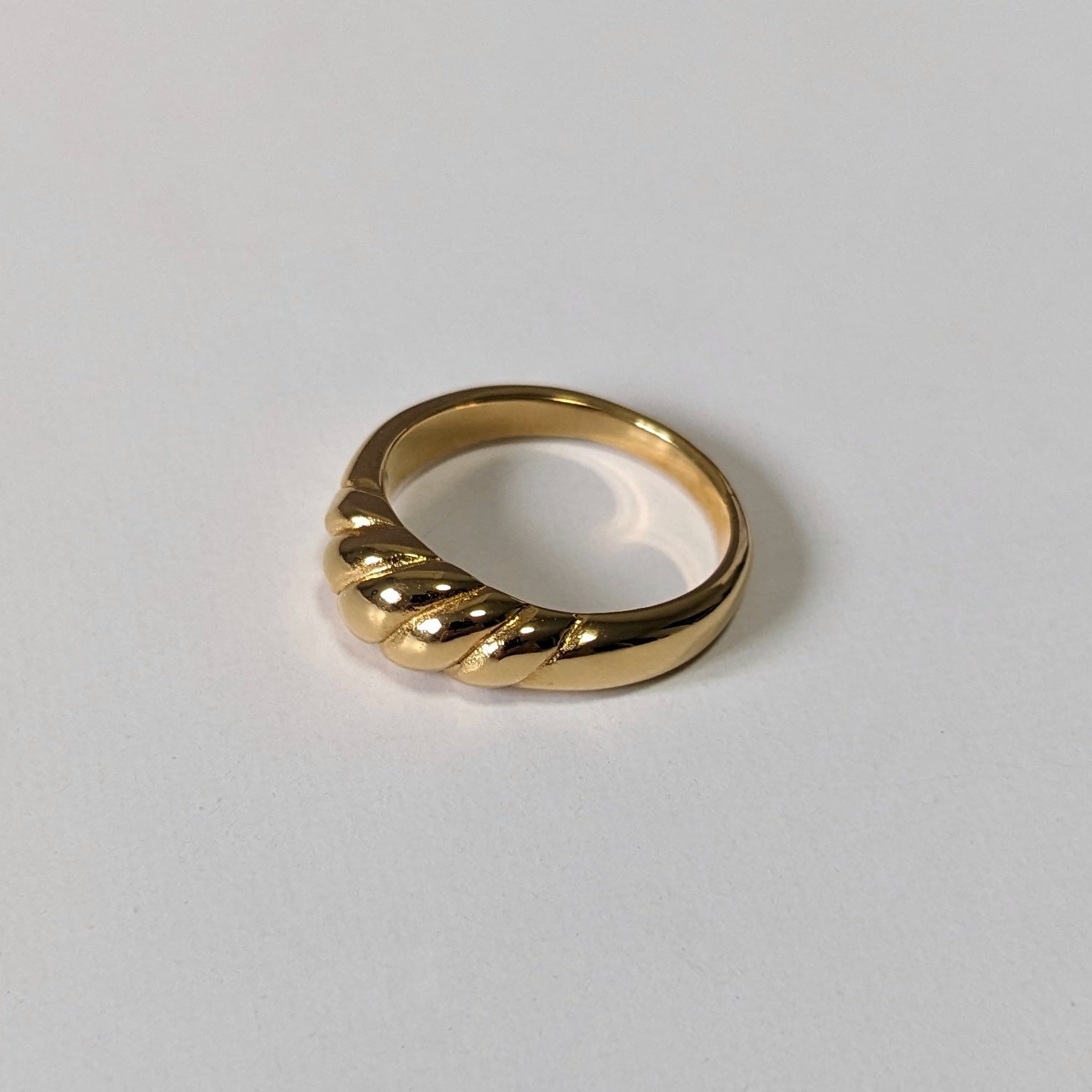 J'adore Slim Croissant Ring
