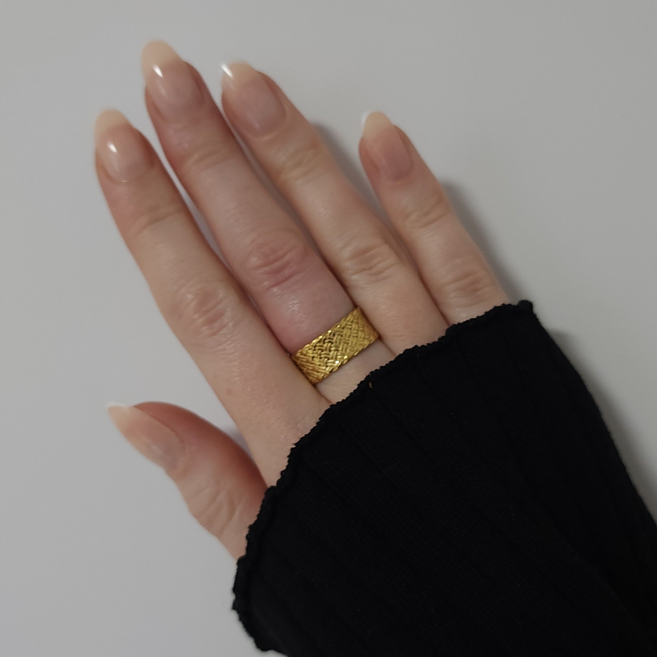 Ines Woven Band Ring