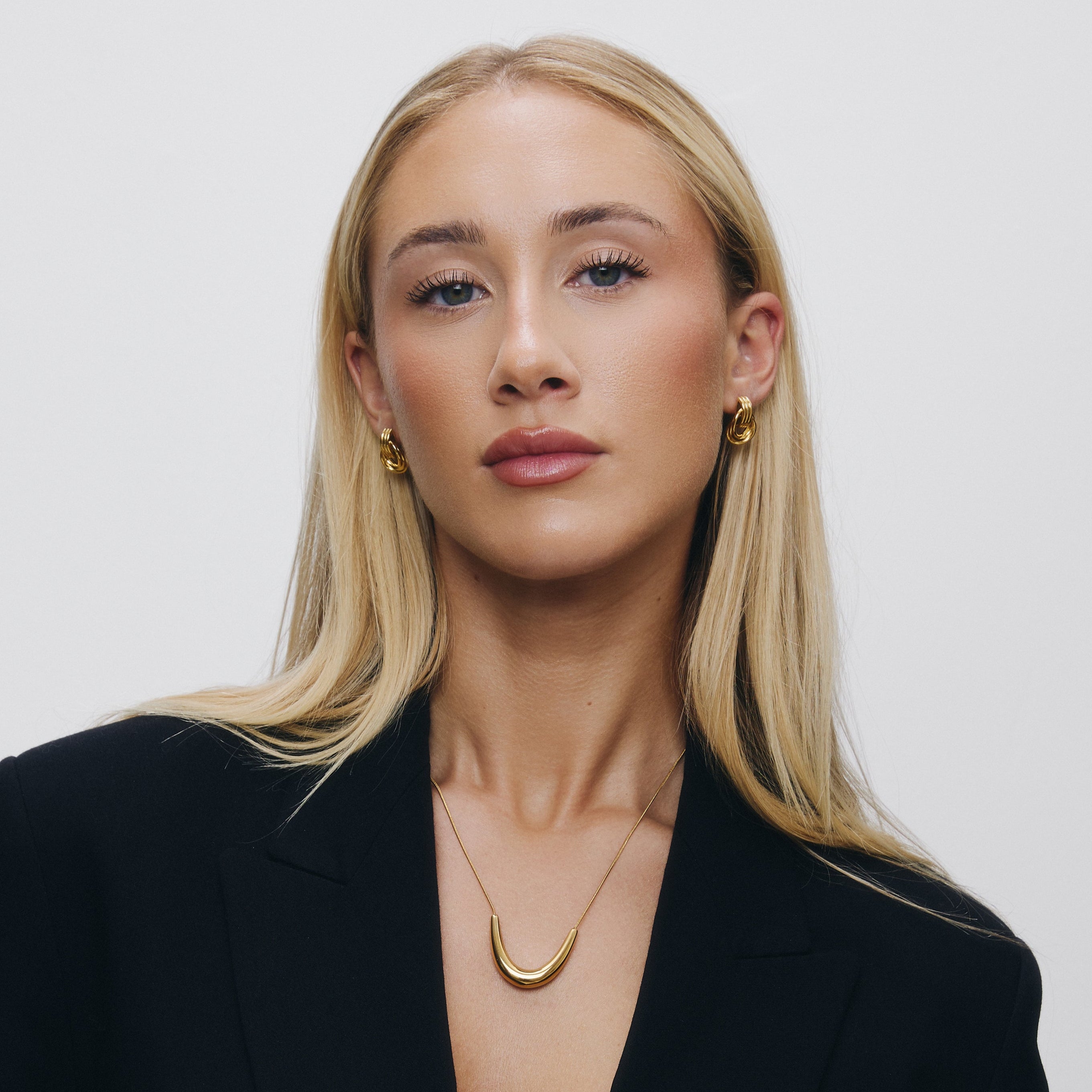 Leone Bold Pendant Necklace