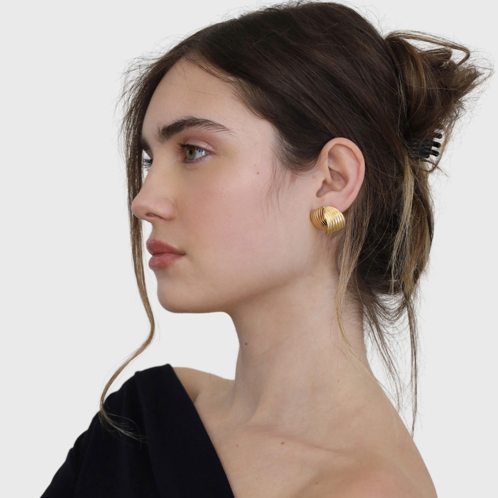 Cerise Jewelry Désirée Oversized Stud Earrings Gold