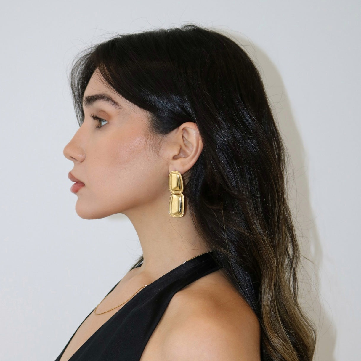 Cerise Jewelry Valentin Mirrored Drop Earrings on Model