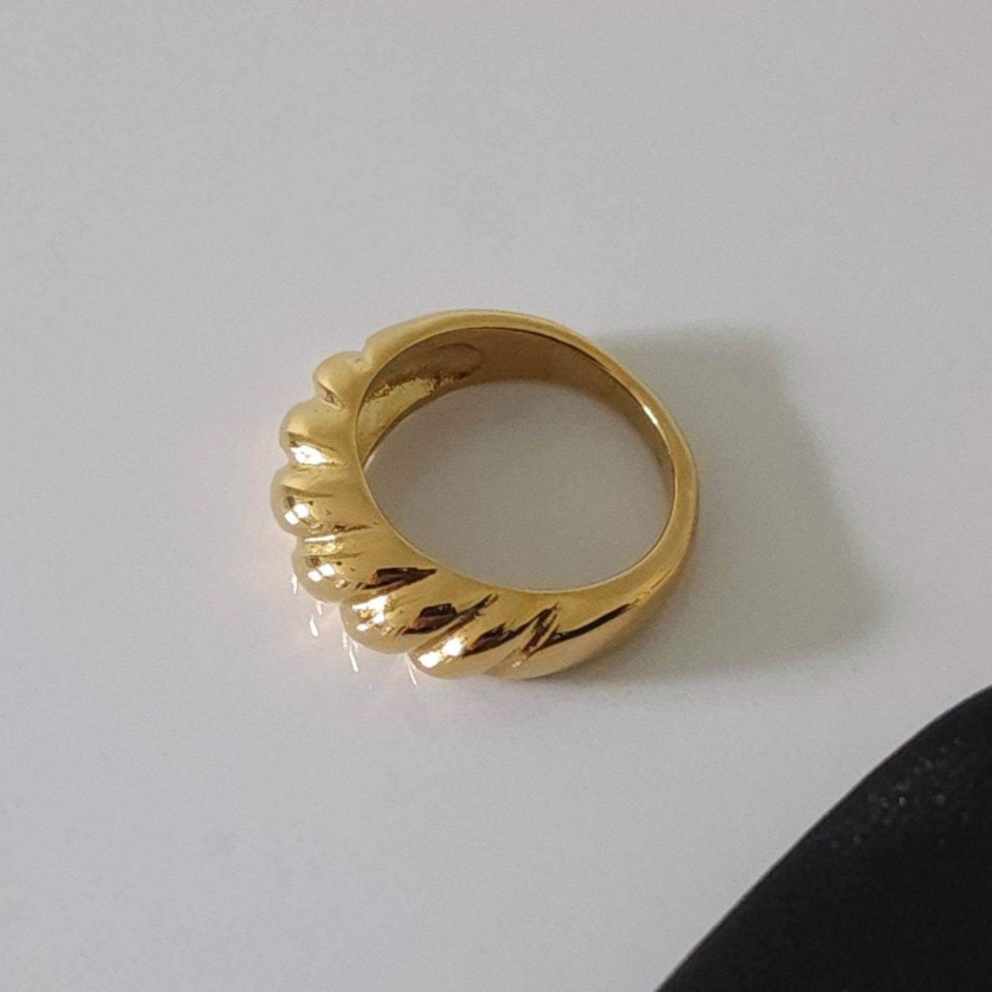 Jolie Classic Croissant Ring_Gold Cerise Jewelry