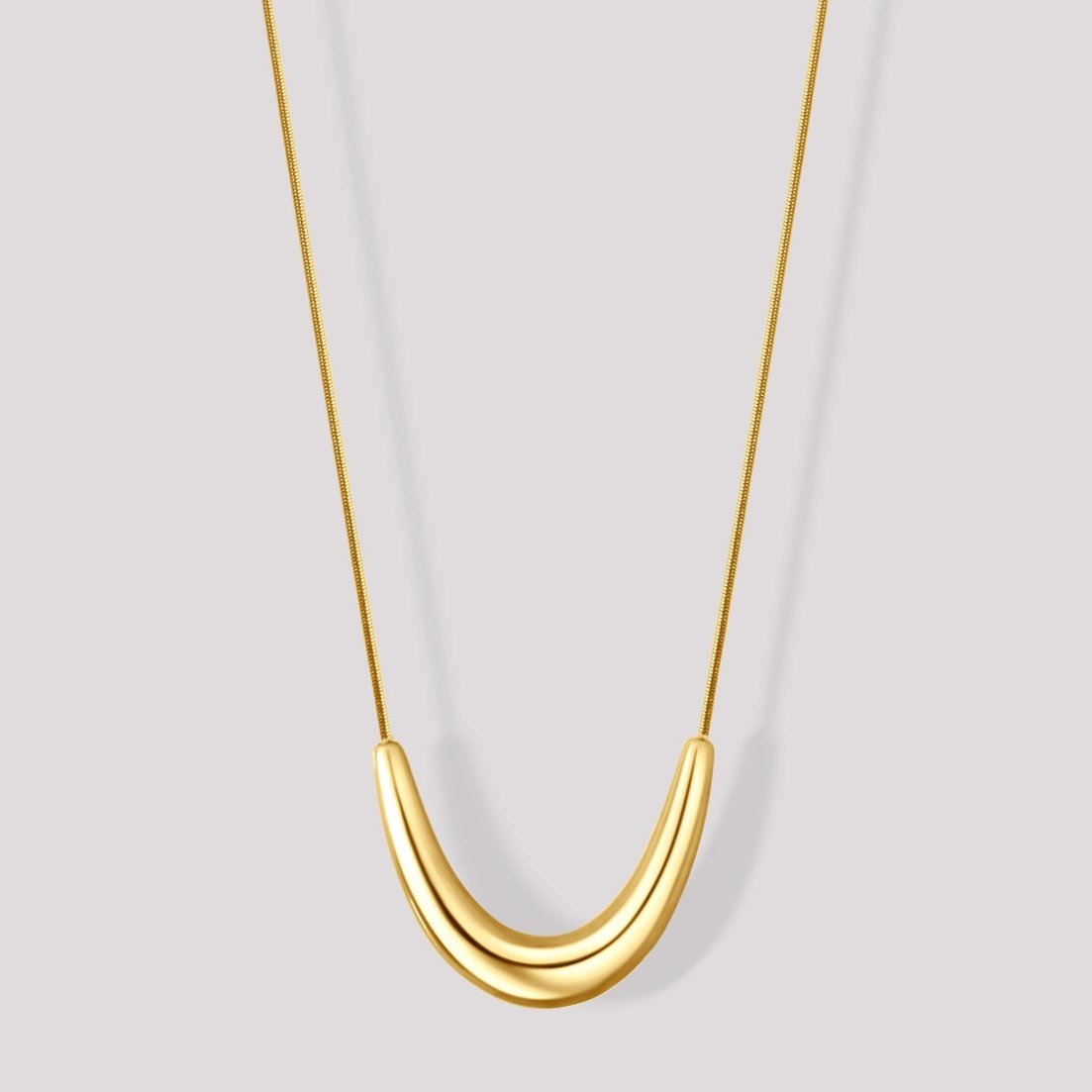 Leone Bold Pendant Necklace Gold