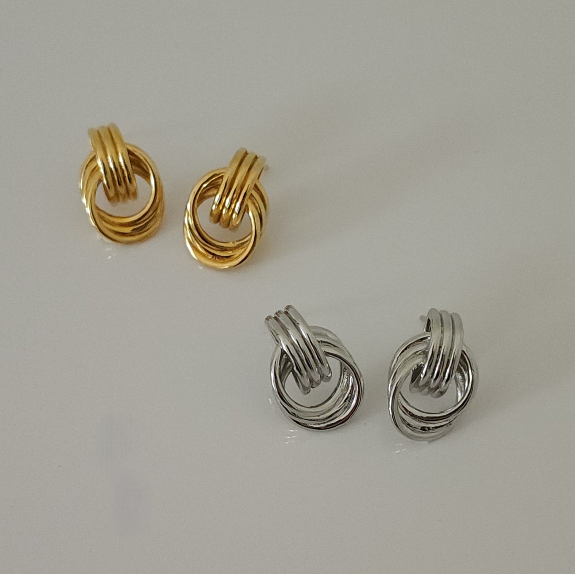 Gia Mini Knot Earrings